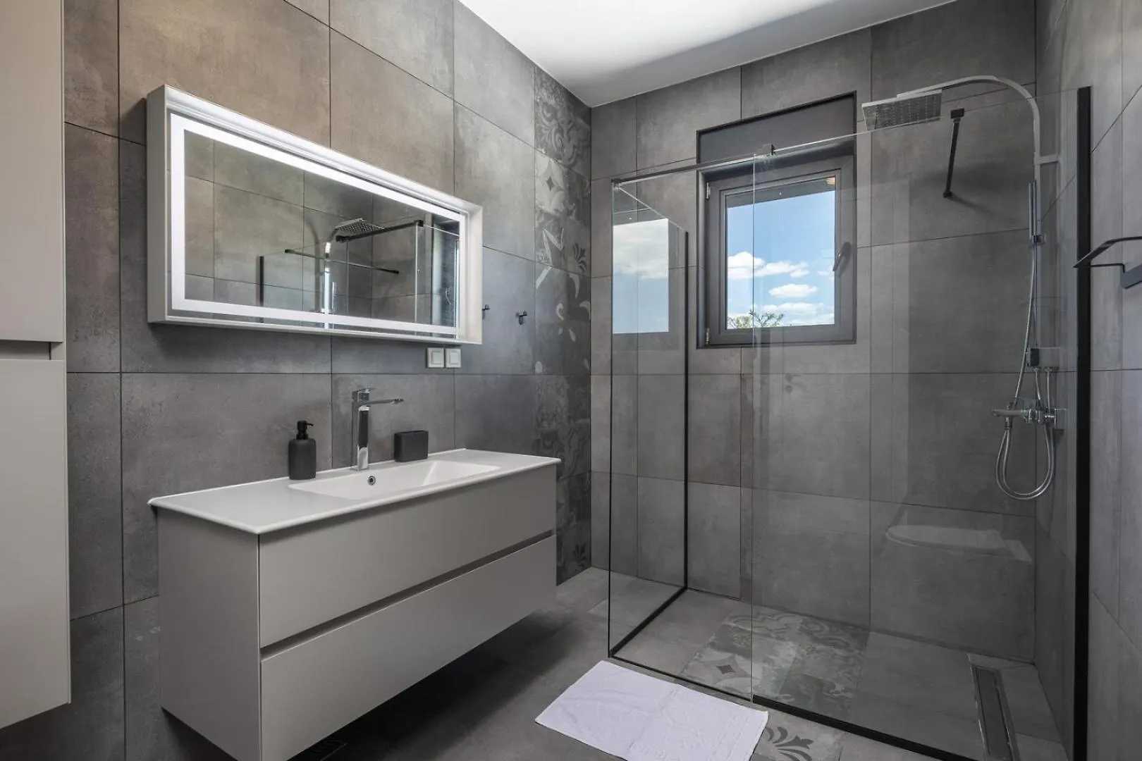 New! Luxury Villa Epic 2 - 50 M2 Heated Pool Jursici