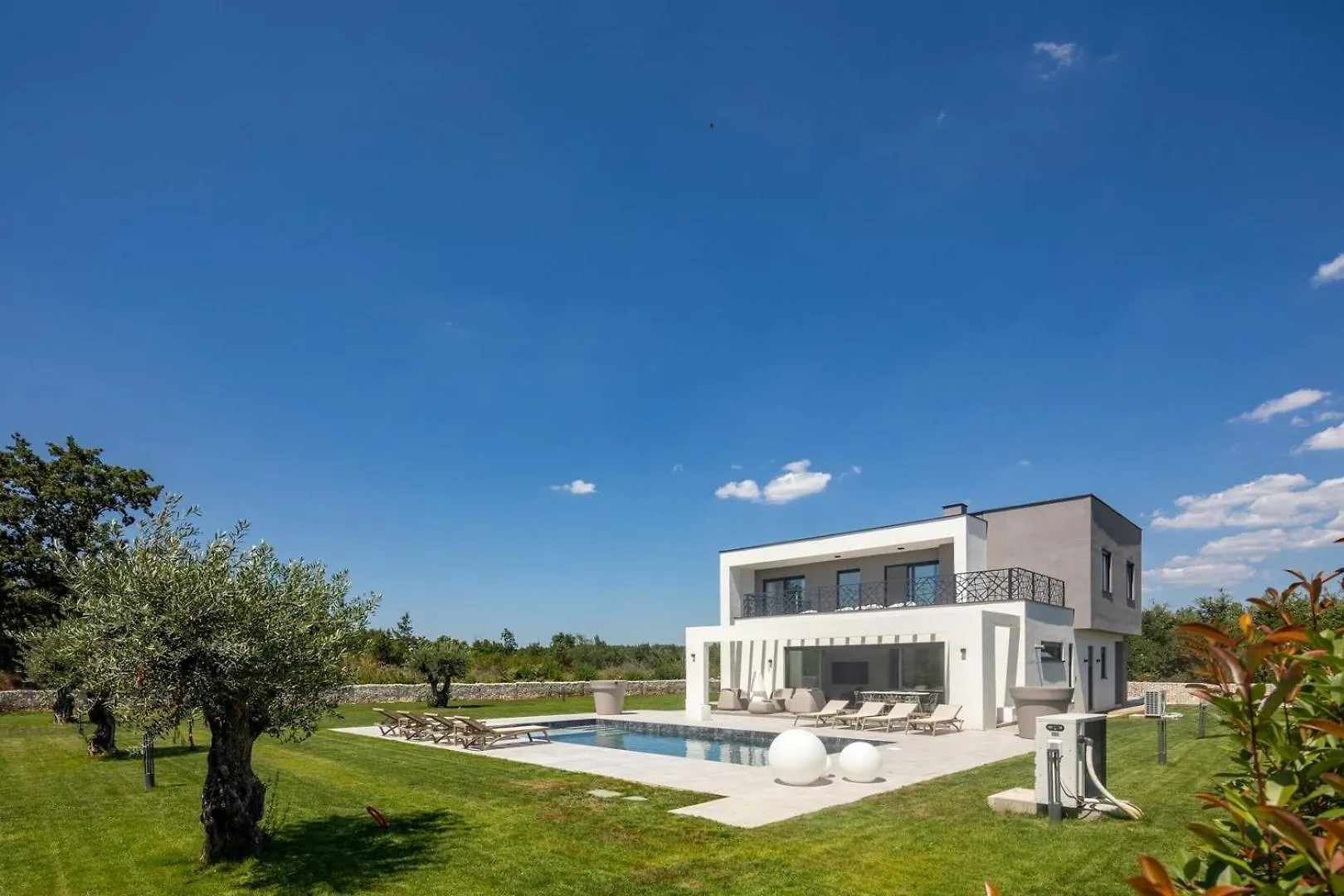 New! Luxury Villa Epic 2 - 50 M2 Heated Pool Jursici
